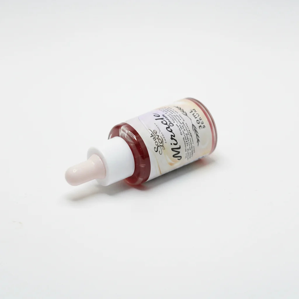 Lightweight facial serum for daily skincare routine