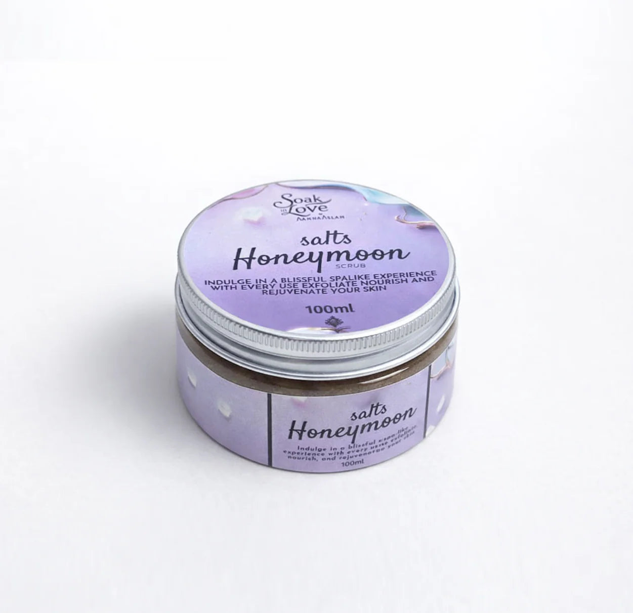 Soak in Love Honeymoon Salts Body Scrub 100ml in a premium skincare jar.